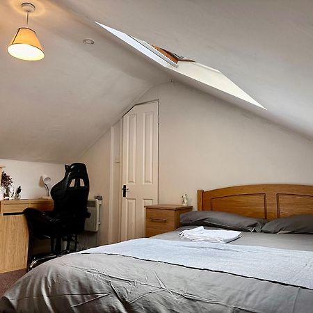 Spacious Room In Dublin Exterior photo