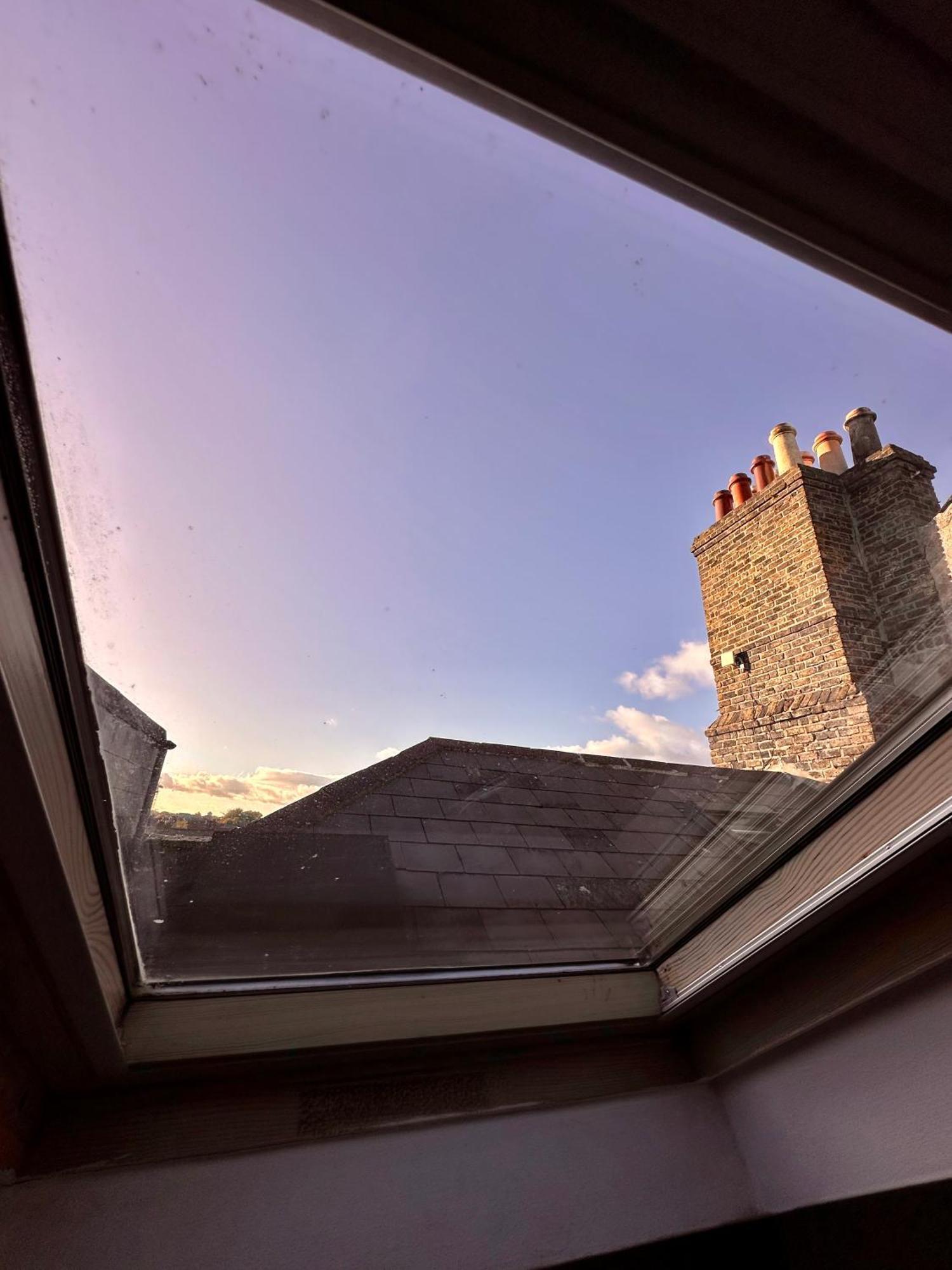 Spacious Room In Dublin Exterior photo