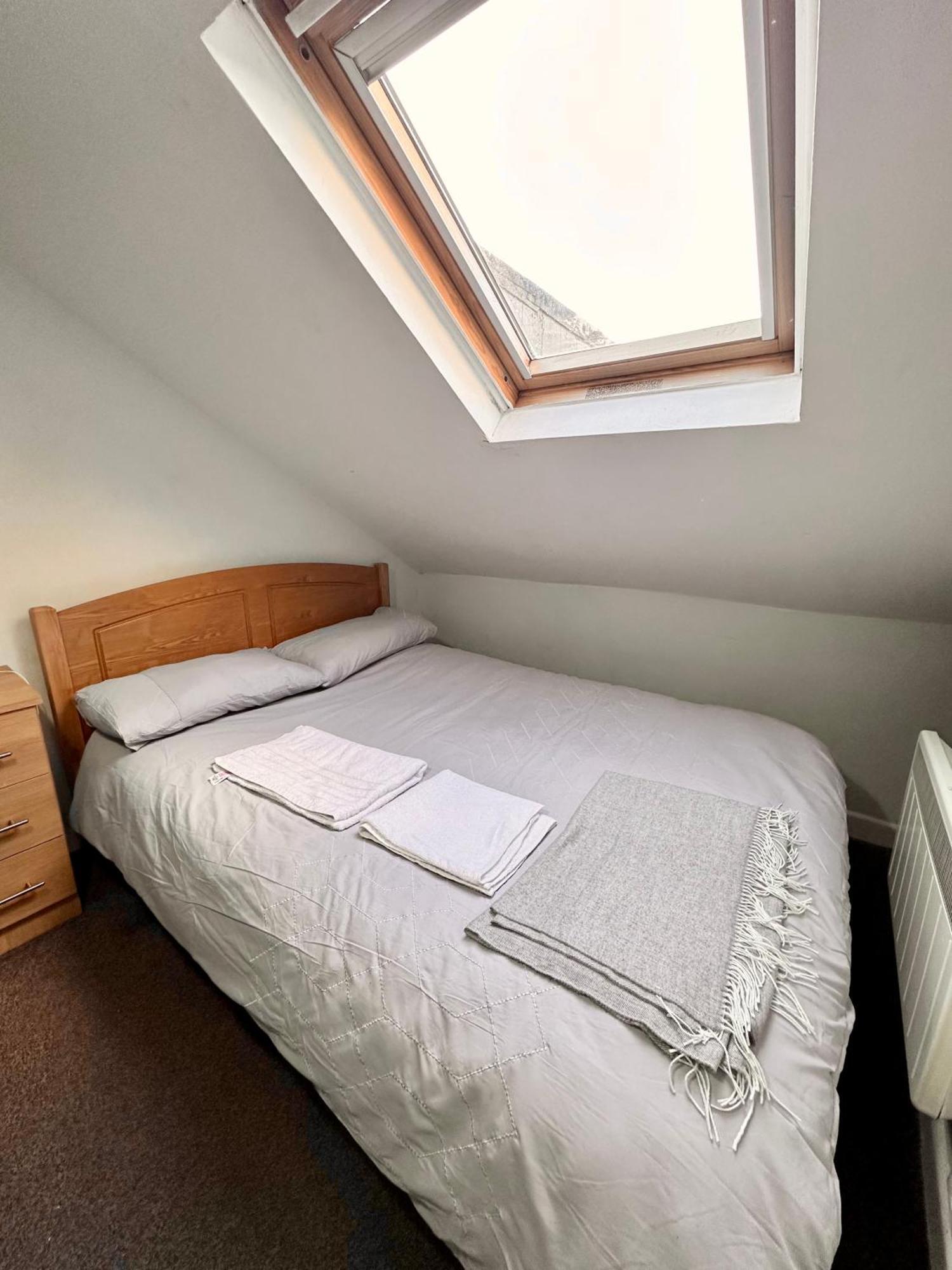 Spacious Room In Dublin Exterior photo